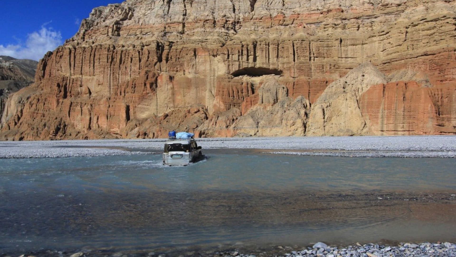 4WD Jeep Drive Tour in Upper Mustang