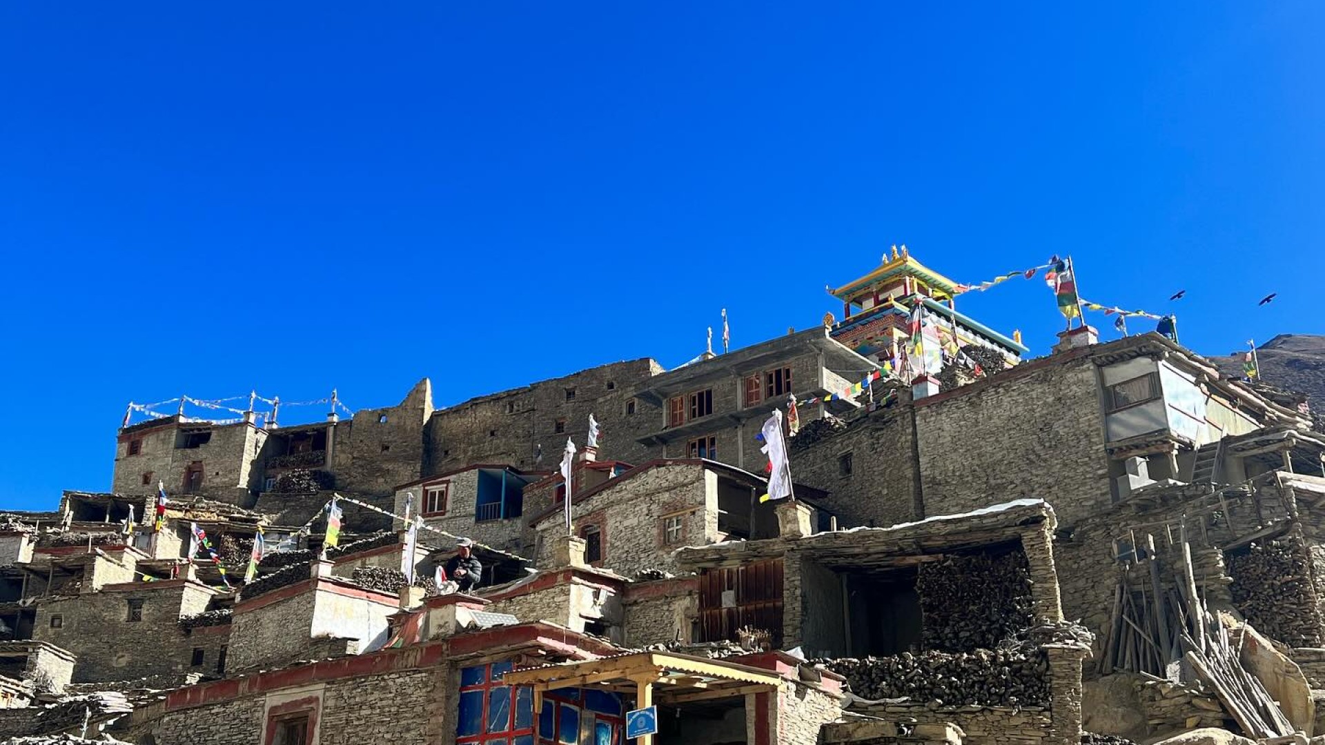 Upper Mustang Teri-La 5595m Pass via Nar Phu Trek