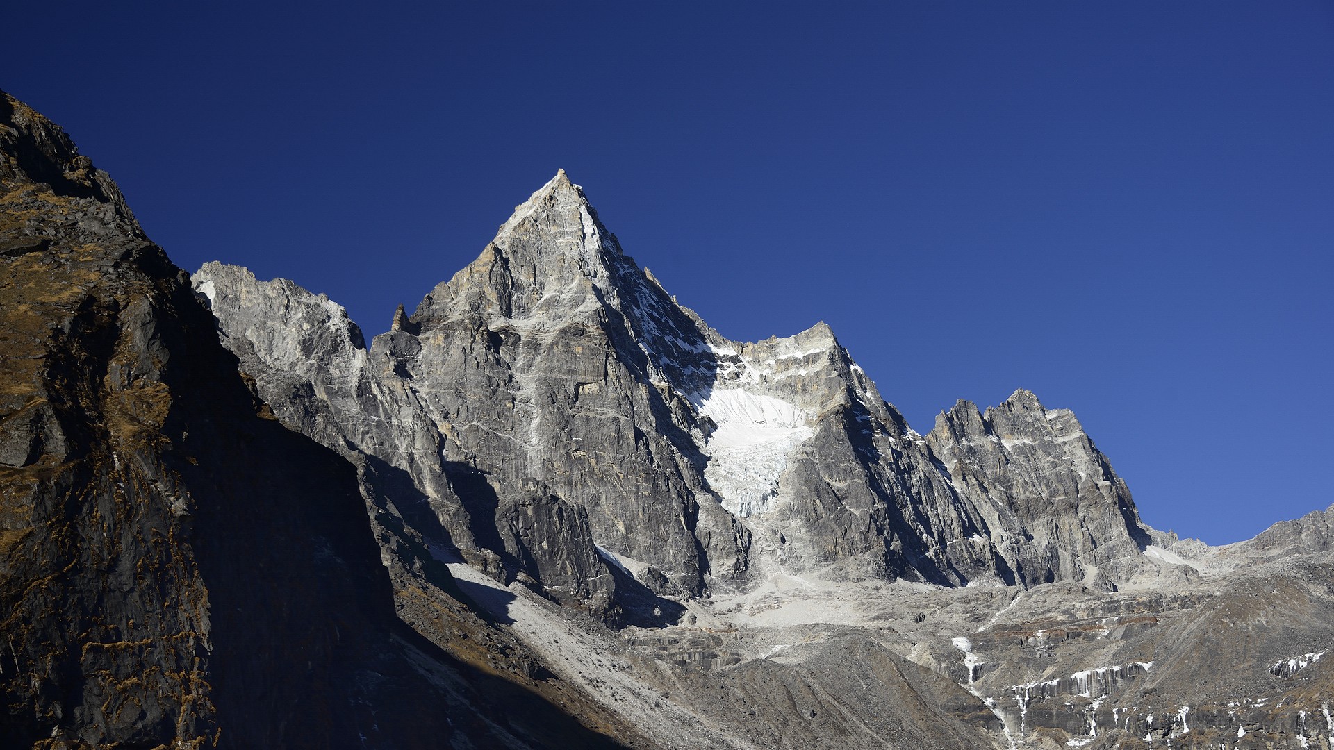 Kyojo Ri 6186 m Climbing Expedition