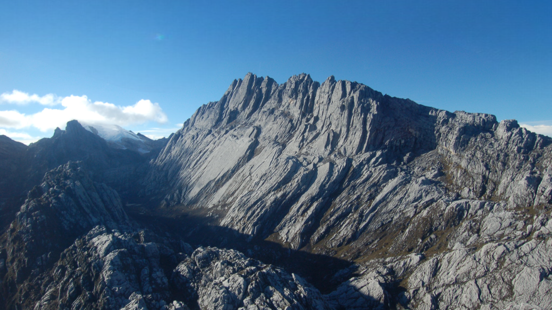Carstensz Pyramid (Puncak Jaya) 4,884 m Expedition